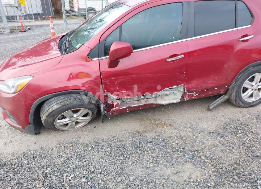 Photo 6 of 2020 Chevrolet Trax FWD LT (VIN 3GNCJLSBXLL250791)