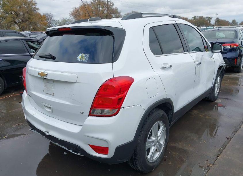 Photo 4 of 2020 Chevrolet Trax FWD LT (VIN 3GNCJLSBXLL326817)