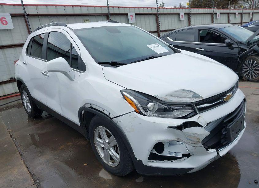 Photo 6 of 2020 Chevrolet Trax FWD LT (VIN 3GNCJLSBXLL326817)