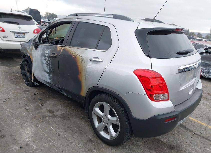 Photo 3 of 2016 Chevrolet Trax LTZ (VIN 3GNCJMSB0GL162893)