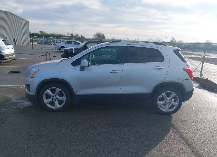 Photo 14 of 2016 Chevrolet Trax LTZ (VIN 3GNCJMSB0GL165163)