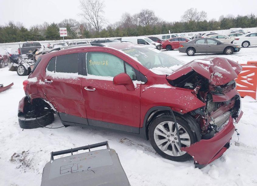 Photo 13 of 2018 Chevrolet Trax PREMIER (VIN 3GNCJMSB2JL366554)
