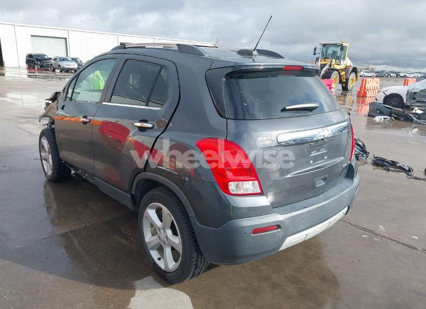 Photo 3 of 2016 Chevrolet Trax LTZ (VIN 3GNCJMSB3GL187254)