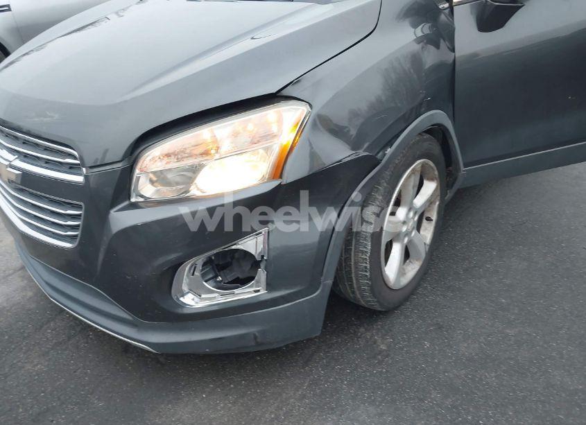 Photo 6 of 2016 Chevrolet Trax LTZ (VIN 3GNCJMSB4GL167028)