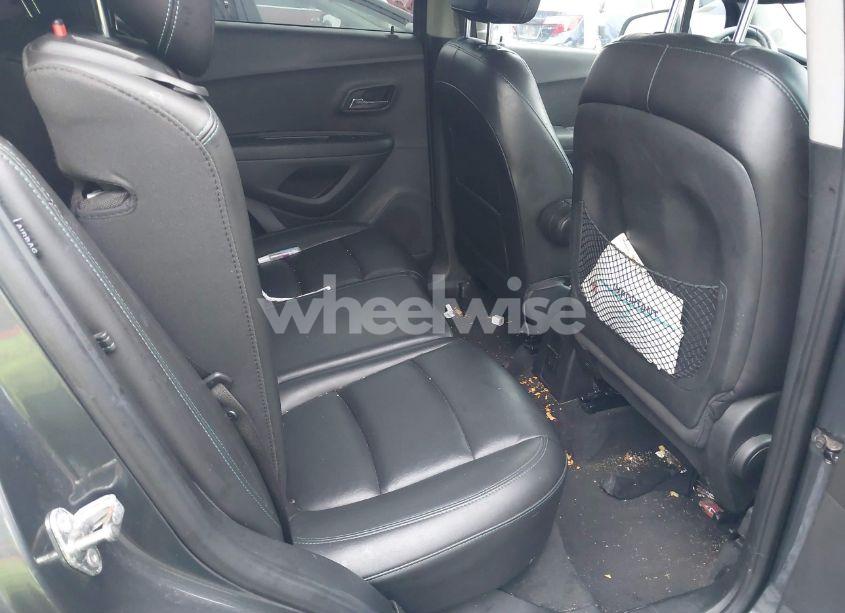 Photo 8 of 2016 Chevrolet Trax LTZ (VIN 3GNCJMSB4GL167028)