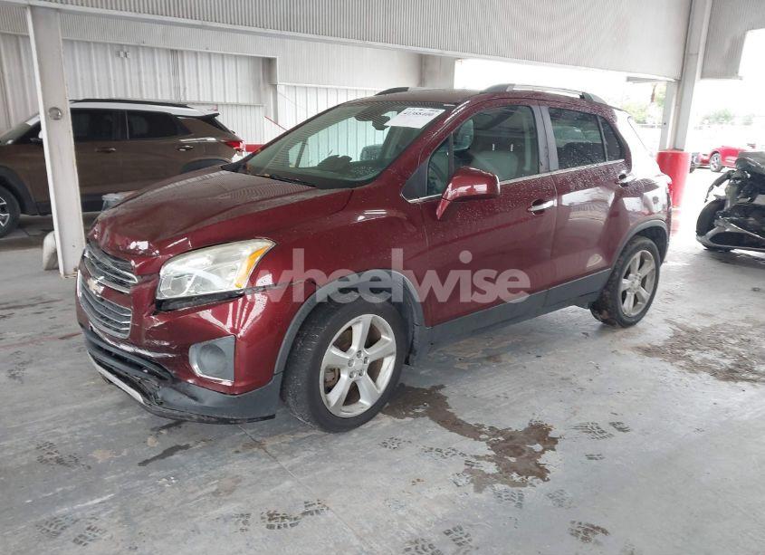 Photo 2 of 2016 Chevrolet Trax LTZ (VIN 3GNCJMSB8GL179005)