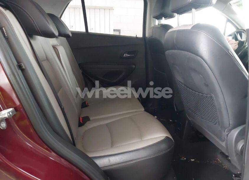 Photo 8 of 2016 Chevrolet Trax LTZ (VIN 3GNCJMSB8GL179005)