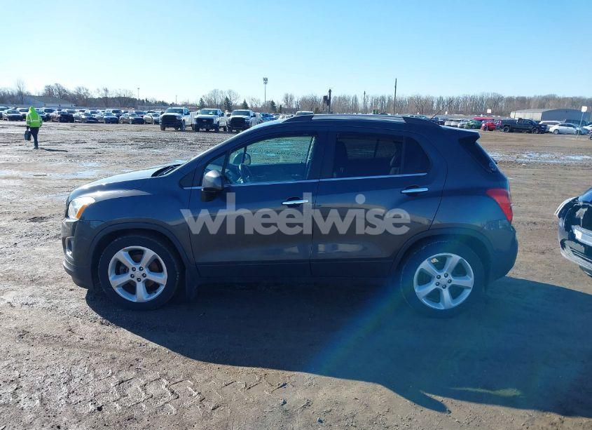 Photo 14 of 2016 Chevrolet Trax LTZ (VIN 3GNCJMSB9GL160818)