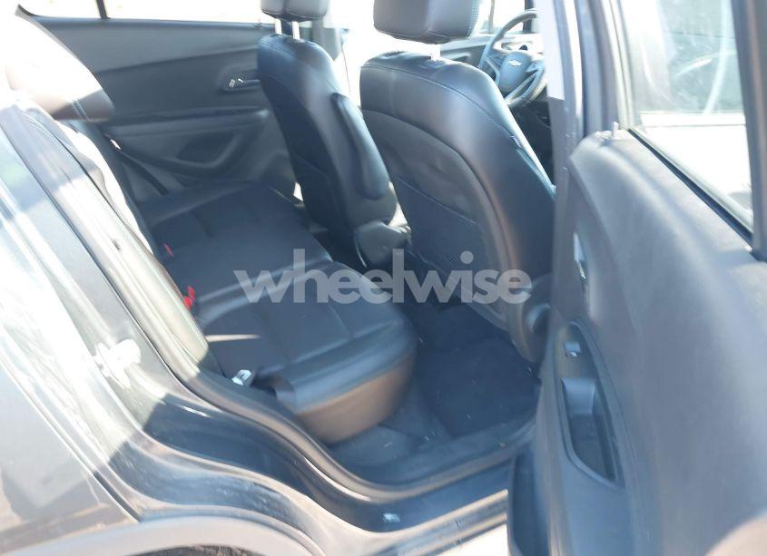 Photo 8 of 2016 Chevrolet Trax LTZ (VIN 3GNCJMSB9GL160818)