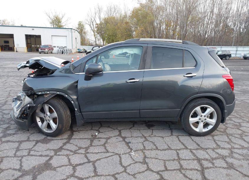 Photo 14 of 2016 Chevrolet Trax LTZ (VIN 3GNCJMSB9GL280263)