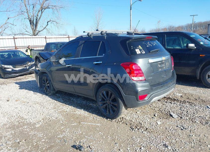 Photo 3 of 2017 Chevrolet Trax PREMIER (VIN 3GNCJMSBXHL216329)