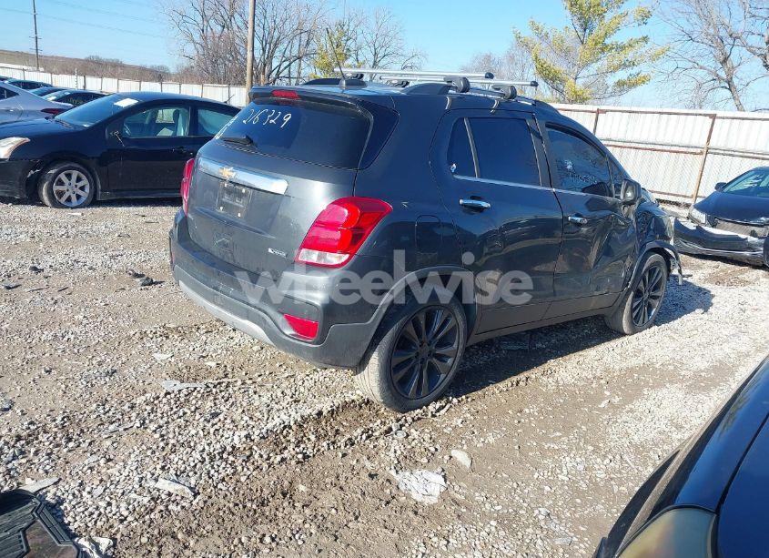 Photo 4 of 2017 Chevrolet Trax PREMIER (VIN 3GNCJMSBXHL216329)