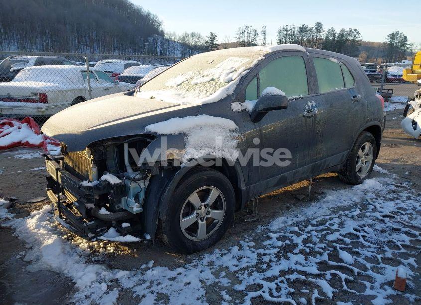 Photo 2 of 2016 Chevrolet Trax 1LS (VIN 3GNCJNSB0GL245942)