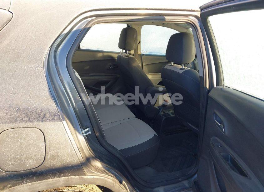 Photo 8 of 2016 Chevrolet Trax 1LS (VIN 3GNCJNSB0GL245942)