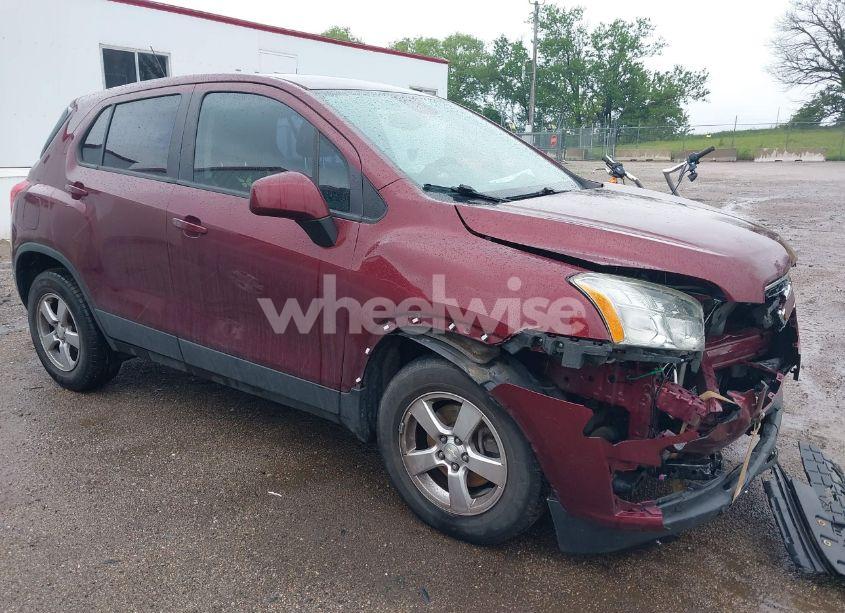2016 Chevrolet Trax LS (VIN 3GNCJNSB0GL250512) main photo