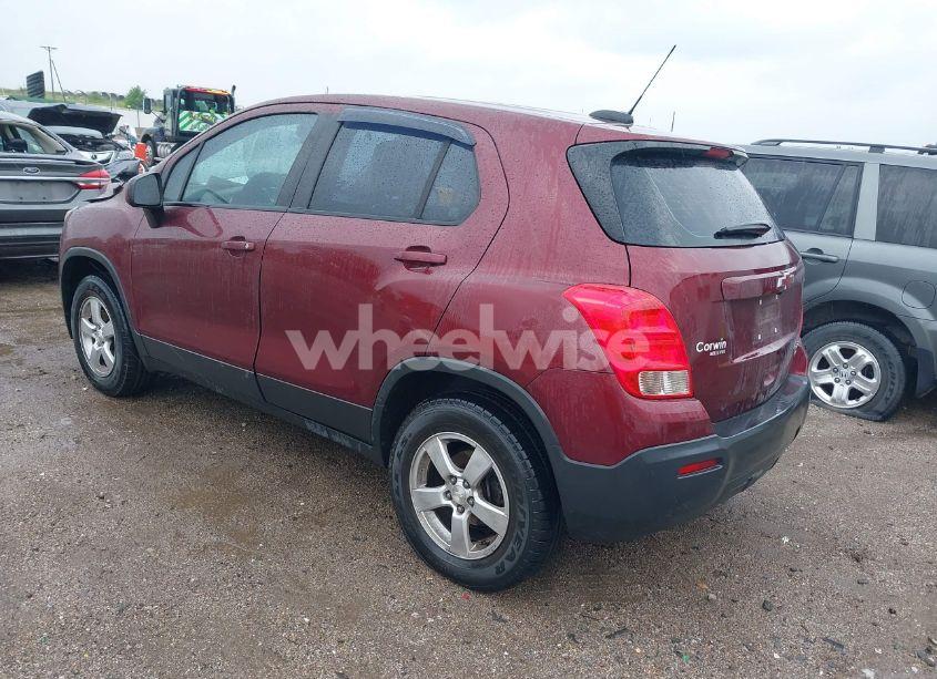 Photo 3 of 2016 Chevrolet Trax LS (VIN 3GNCJNSB0GL250512)