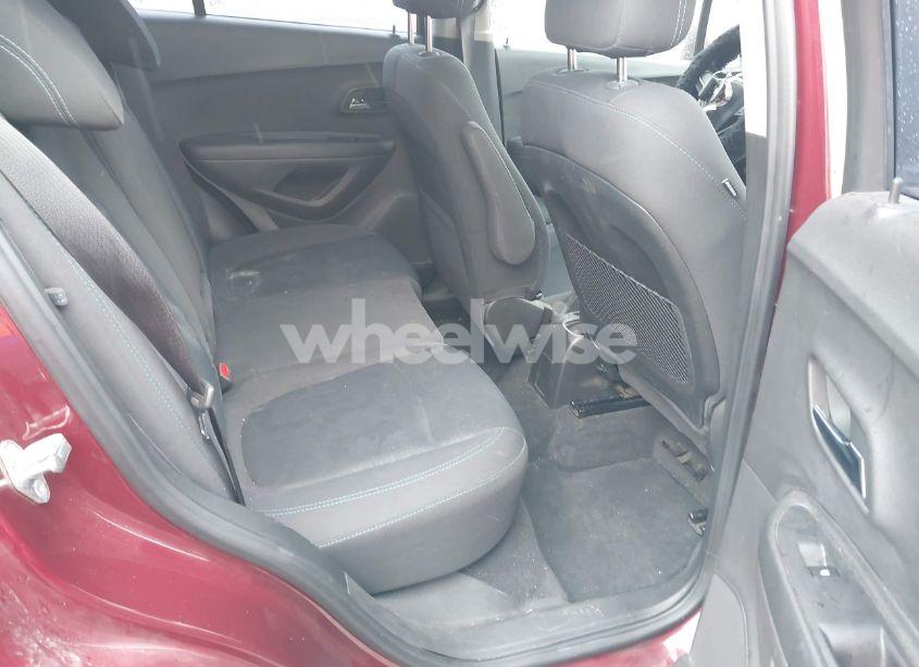 Photo 8 of 2016 Chevrolet Trax LS (VIN 3GNCJNSB0GL250512)