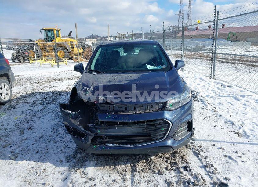 Photo 12 of 2018 Chevrolet Trax LS (VIN 3GNCJNSB0JL300655)