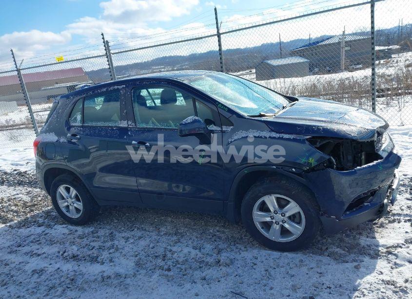 Photo 13 of 2018 Chevrolet Trax LS (VIN 3GNCJNSB0JL300655)