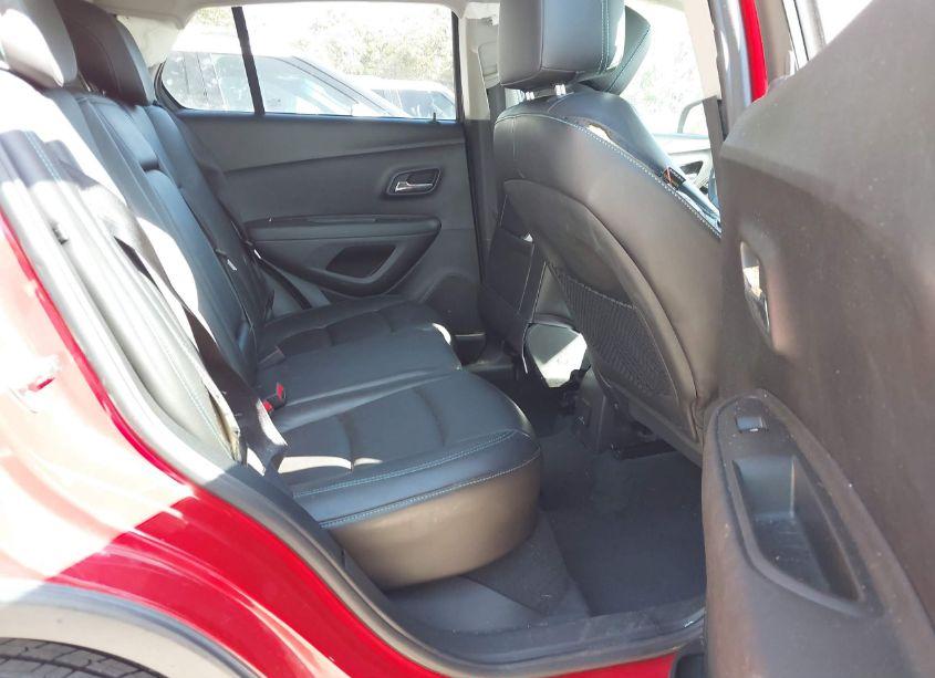 Photo 8 of 2015 Chevrolet Trax LTZ (VIN 3GNCJNSB1FL206629)