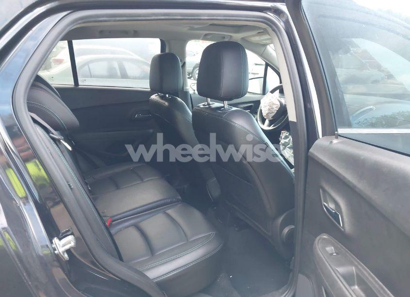 Photo 8 of 2015 Chevrolet Trax LTZ (VIN 3GNCJNSB1FL213855)