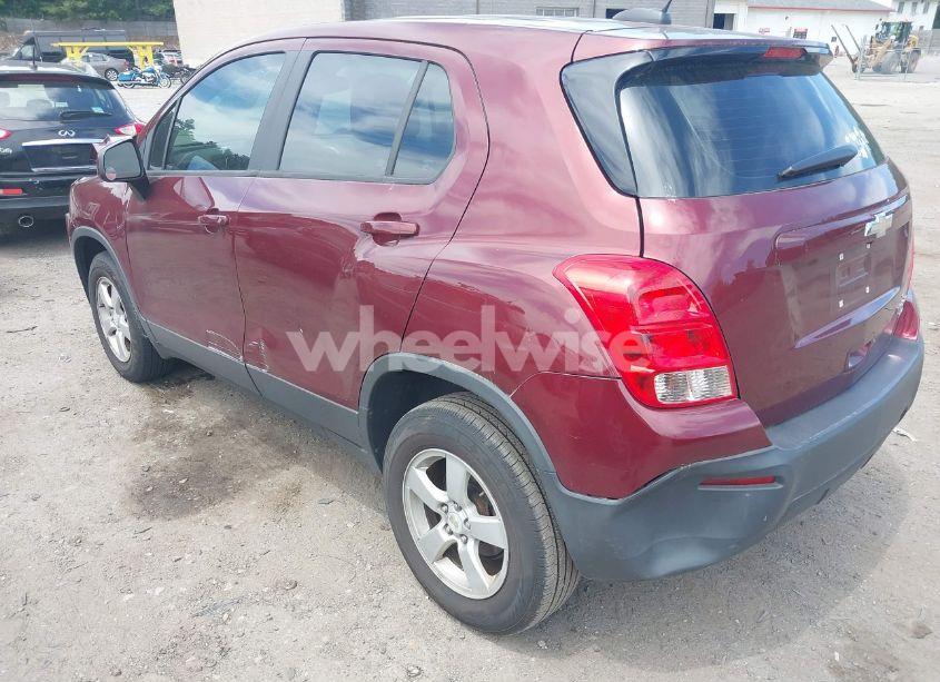 Photo 3 of 2016 Chevrolet Trax 1LS (VIN 3GNCJNSB1GL246193)