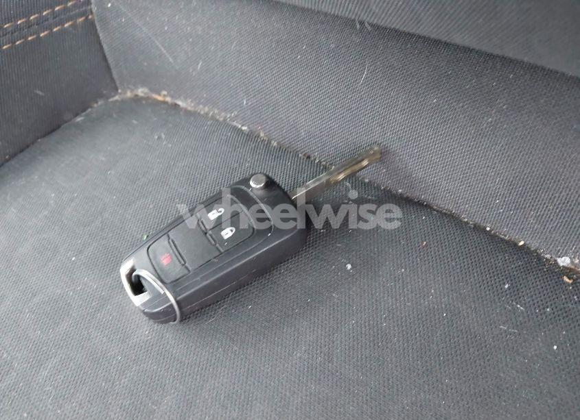 Photo 11 of 2018 Chevrolet Trax (VIN 3GNCJNSB1JL406838)