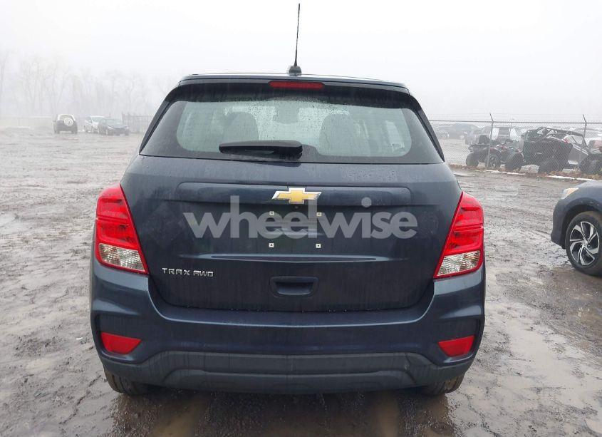 Photo 17 of 2019 Chevrolet Trax LS (VIN 3GNCJNSB1KL156115)