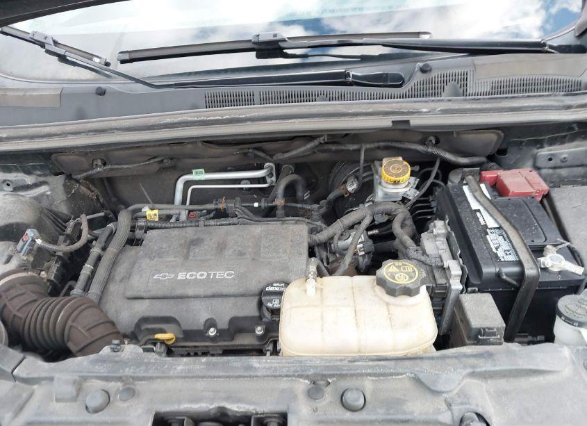 Photo 10 of 2019 Chevrolet Trax LS (VIN 3GNCJNSB1KL327865)