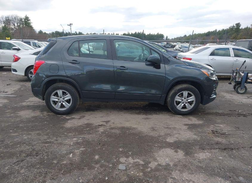Photo 13 of 2019 Chevrolet Trax LS (VIN 3GNCJNSB1KL327865)