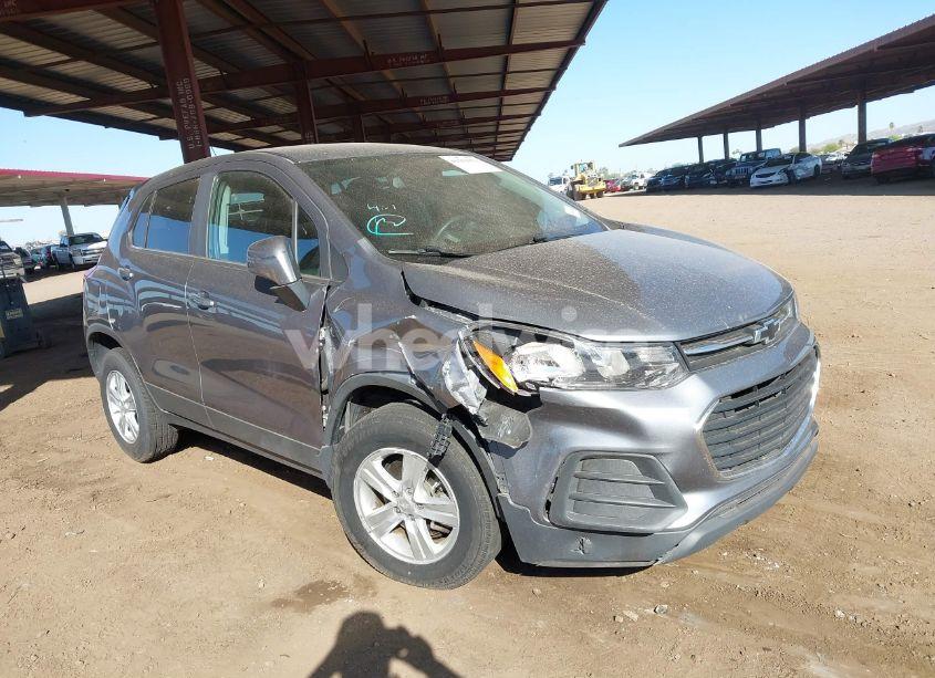 2020 Chevrolet Trax AWD LS (VIN 3GNCJNSB1LL271850) main photo