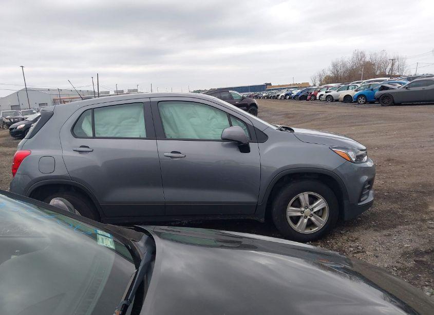 Photo 13 of 2020 Chevrolet Trax AWD LS (VIN 3GNCJNSB1LL274800)