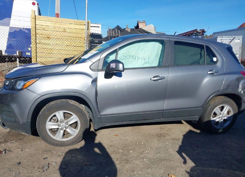 Photo 14 of 2020 Chevrolet Trax AWD LS (VIN 3GNCJNSB1LL324658)