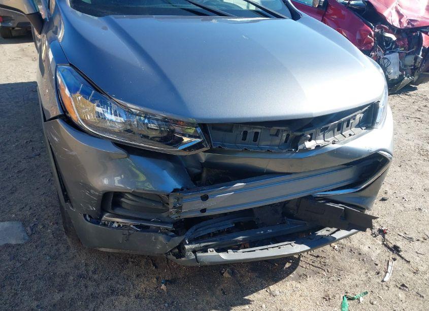 Photo 6 of 2020 Chevrolet Trax AWD LS (VIN 3GNCJNSB1LL324658)