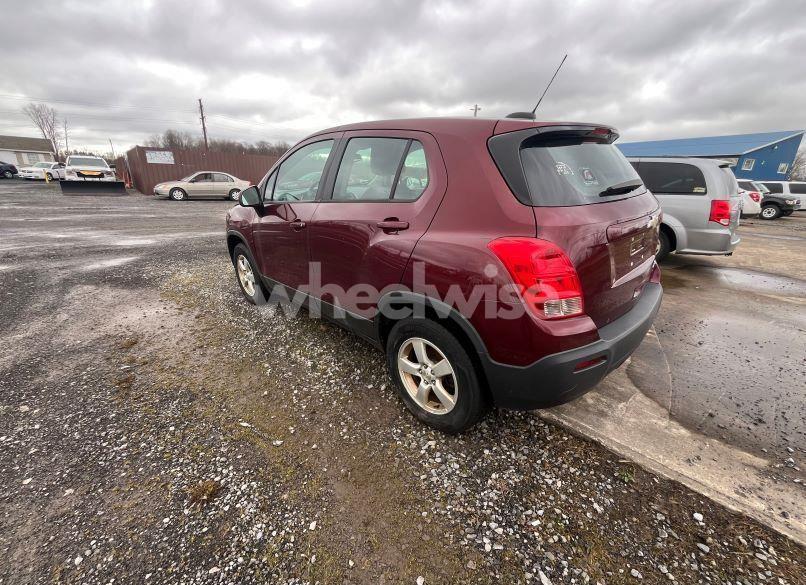 Photo 3 of 2016 Chevrolet Trax 1LS (VIN 3GNCJNSB2GL234697)