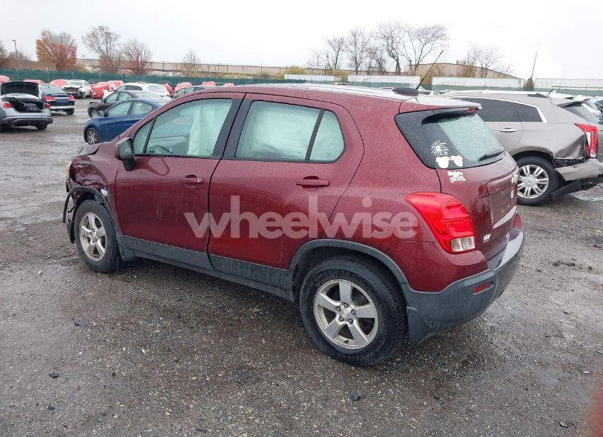 Photo 3 of 2016 Chevrolet Trax 1LS (VIN 3GNCJNSB2GL266890)