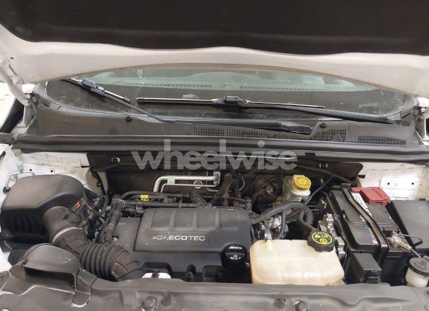 Photo 10 of 2016 Chevrolet Trax 1LS (VIN 3GNCJNSB2GL279607)