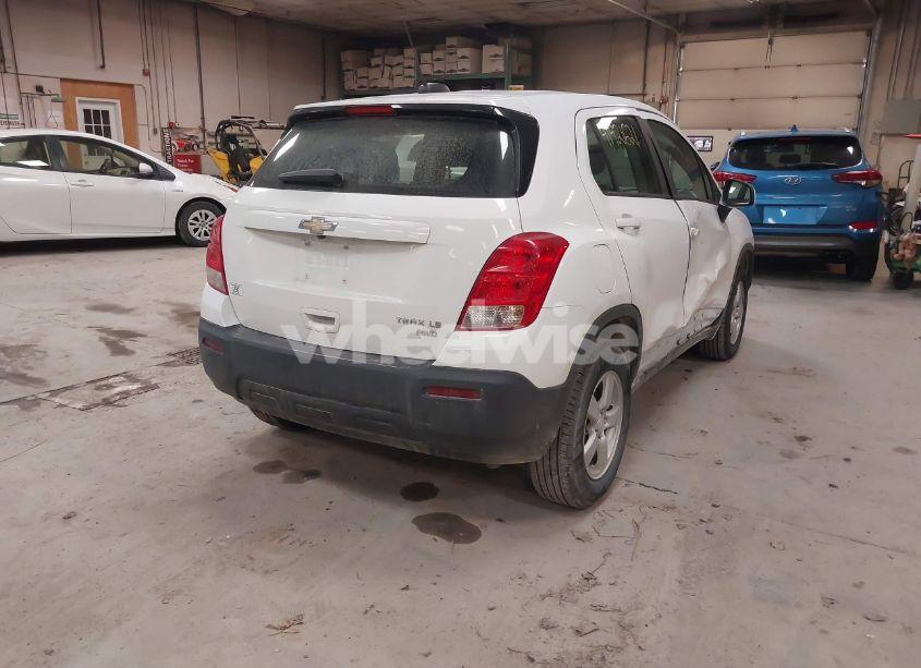 Photo 4 of 2016 Chevrolet Trax 1LS (VIN 3GNCJNSB2GL279607)