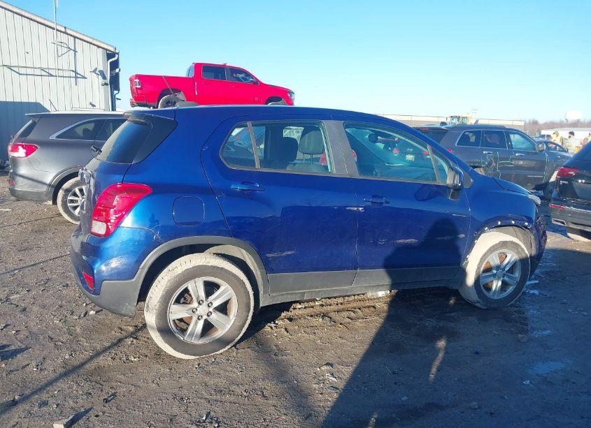 Photo 13 of 2017 Chevrolet Trax LS (VIN 3GNCJNSB2HL185437)