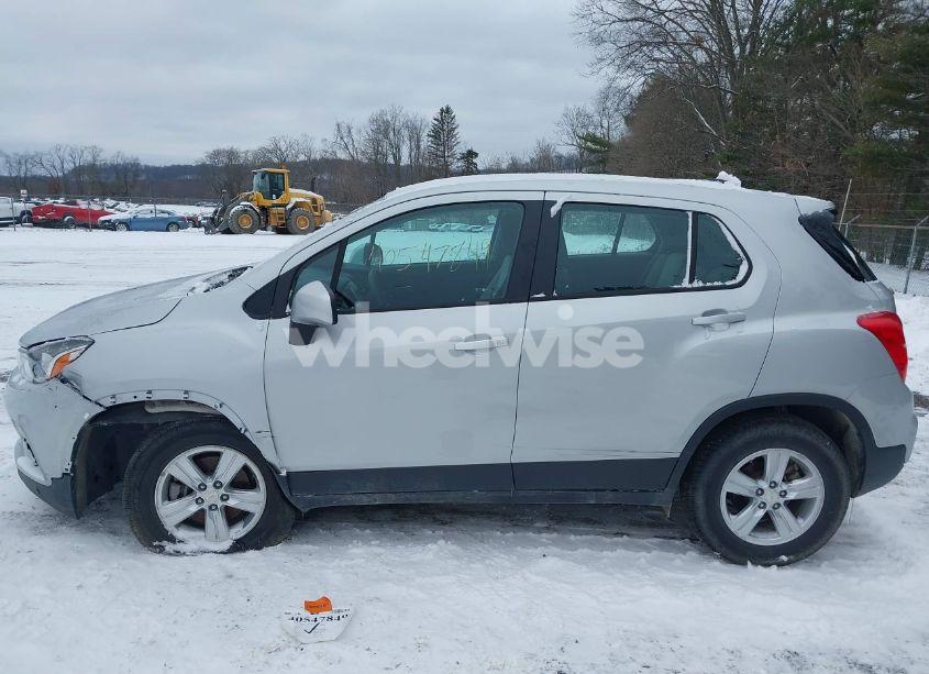 Photo 14 of 2018 Chevrolet Trax LS (VIN 3GNCJNSB2JL155294)