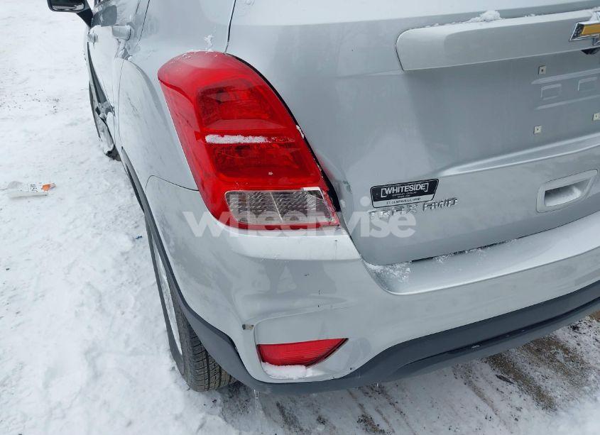 Photo 17 of 2018 Chevrolet Trax LS (VIN 3GNCJNSB2JL155294)