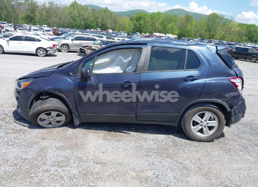 Photo 15 of 2019 Chevrolet Trax LS (VIN 3GNCJNSB2KL237382)