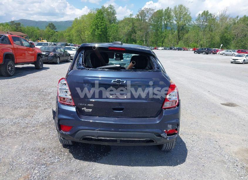 Photo 17 of 2019 Chevrolet Trax LS (VIN 3GNCJNSB2KL237382)