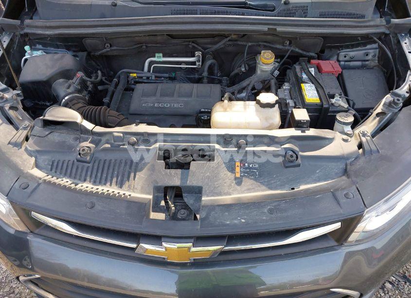 Photo 10 of 2019 Chevrolet Trax LS (VIN 3GNCJNSB2KL282967)