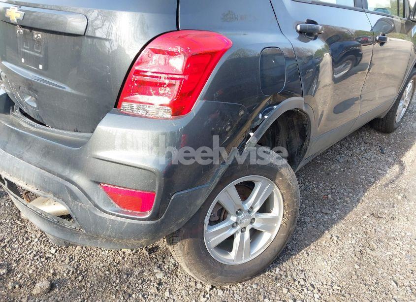 Photo 21 of 2019 Chevrolet Trax LS (VIN 3GNCJNSB2KL282967)