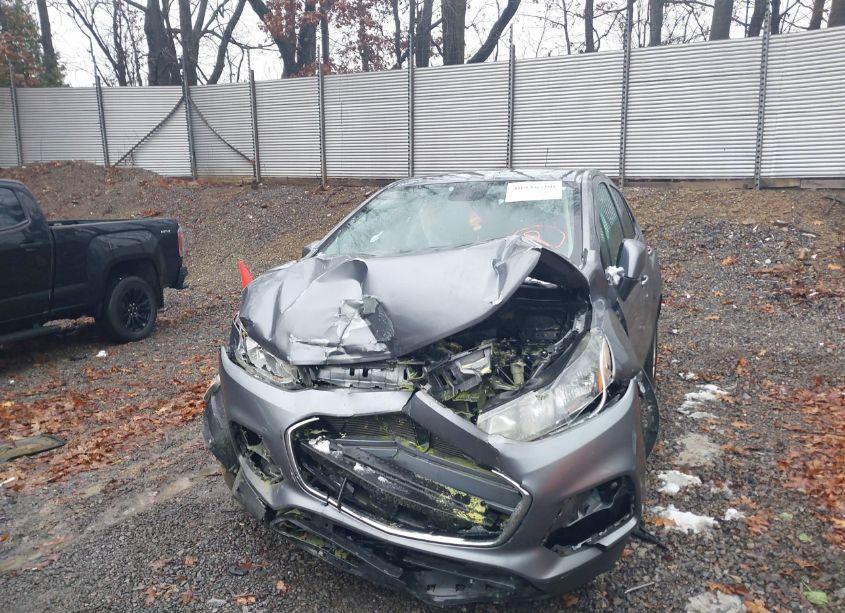 Photo 6 of 2020 Chevrolet Trax AWD LS (VIN 3GNCJNSB2LL268164)