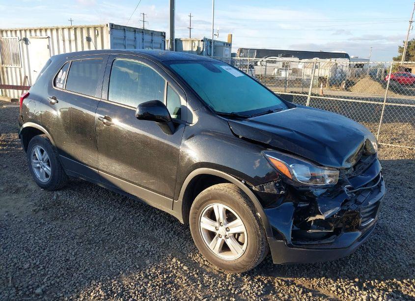 2020 Chevrolet Trax AWD LS (VIN 3GNCJNSB2LL322725) main photo