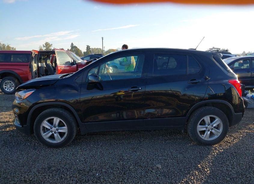 Photo 14 of 2020 Chevrolet Trax AWD LS (VIN 3GNCJNSB2LL322725)