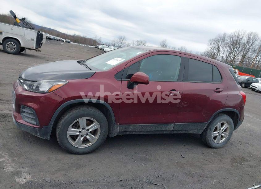 Photo 14 of 2017 Chevrolet Trax LS (VIN 3GNCJNSB3HL170235)