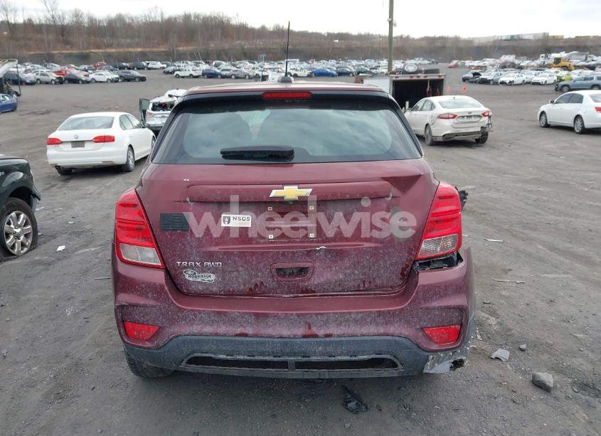 Photo 16 of 2017 Chevrolet Trax LS (VIN 3GNCJNSB3HL170235)